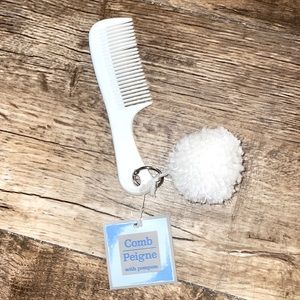 NWT White Comb With White Sparkly PomPom Attached